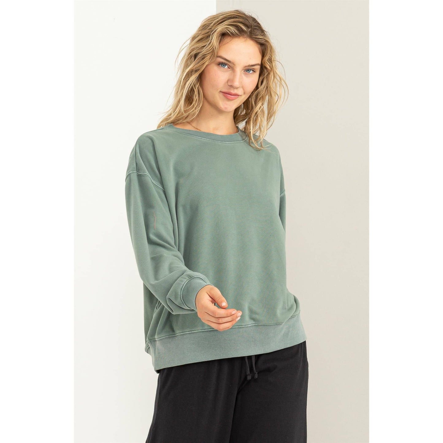 BETH RELAXED CREW NECK SWEATSHIRT